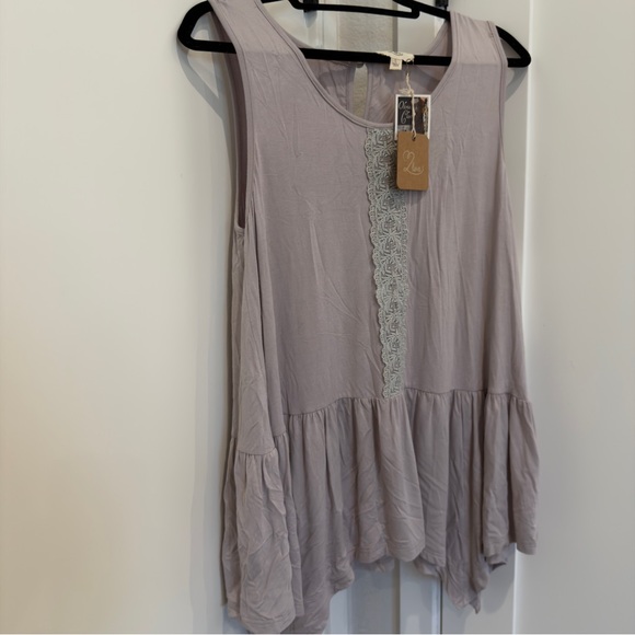 NWT Lavender Sleeveless Top with Lace Detail - Picture 3 of 7